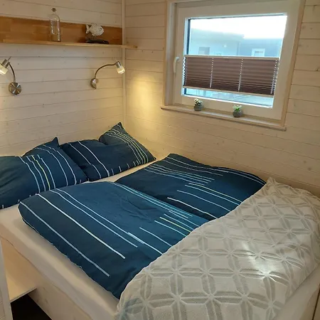 Hausboot Hecht Mit Dachterrasse In Slesvig