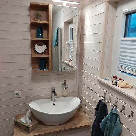 Hotel na wodzie Hausboot Hecht Mit Dachterrasse In Szlezwik