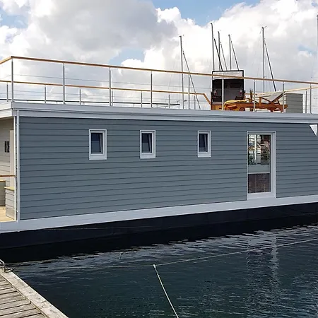 Hausboot Hecht Mit Dachterrasse In *